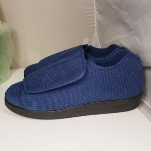 Silverts extra extra wide slip resistant men's slipper